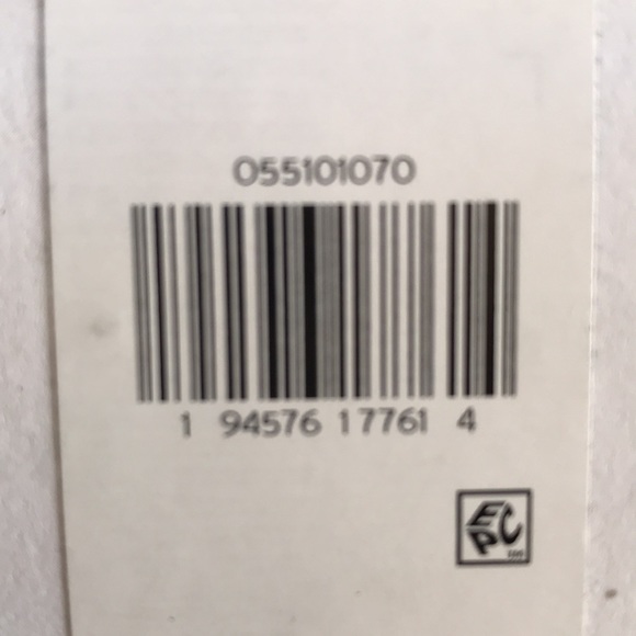 New Levi’s - Picture 7 of 8